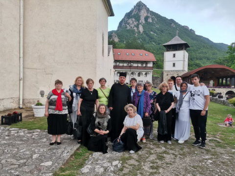 IMG-829f53abbd8fe995ca1d4030ac045ee1-V_resize