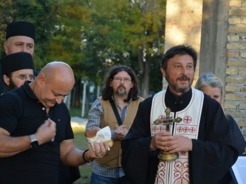 IMG-6d339454222432cac08167c06a84877a-V_resize