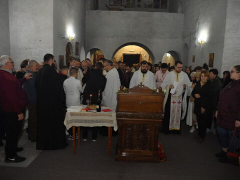 IMG-8492ef0f5402d7eff284812222f13932-V_resize