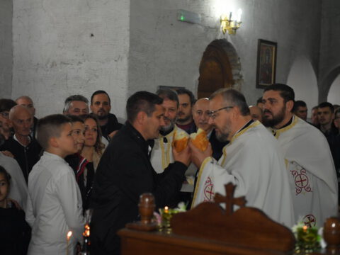 IMG-8db86c490b3cd86e40e583d28ea7af8d-V_resize