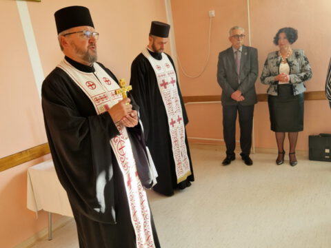 IMG-b2880f6be8289da04283202948e1f591-V_resize