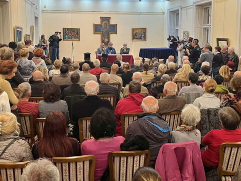 IMG-e9479e2b1c98556044e6e89c85374a7b-V_resize