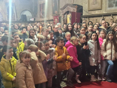 IMG-1585b76ff1a759dd273a126cb66c9342-V_resize