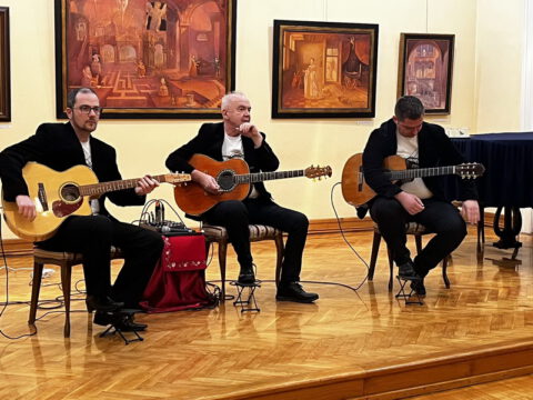 IMG-230eff558a1944443f787bc0d94302cd-V_resize