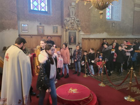 IMG-6c7b8c43b868b1ad1a338d1f709ebc09-V_resize