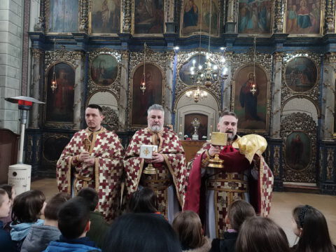 IMG-ba0840e1f82646c35bbbf75151b84dc6-V_resize