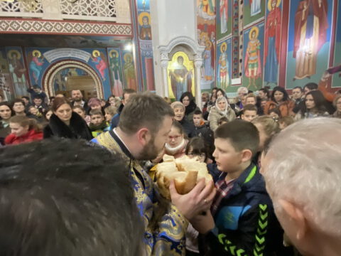 IMG-c37205fe6a71cdfa7221813ca30b76ff-V_resize