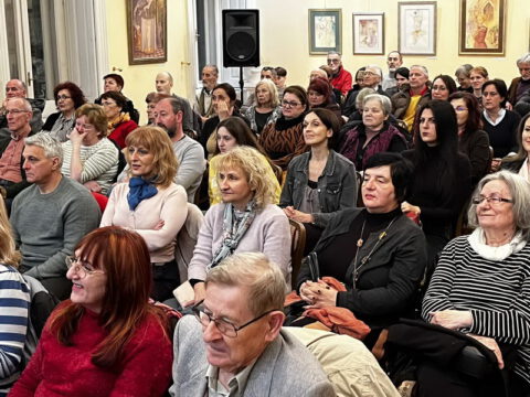 IMG-de68669984363fd5a3c6e98f812677fc-V_resize