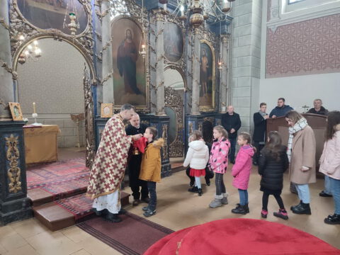 IMG-f618608cef47f95878bfe5cc4d268e95-V_resize