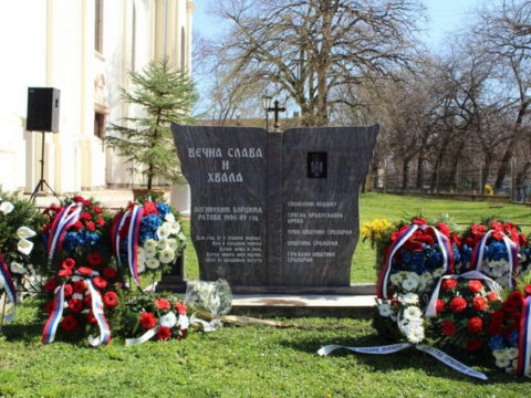 IMG-780d35ac1611da105a279e061a4f13e6-V_resize