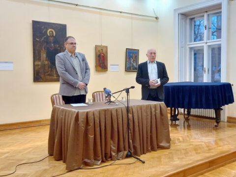 20230404_190943_resize_resize