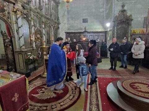 IMG-1984f48610a89f54ca93c4d6774711de-V_resize