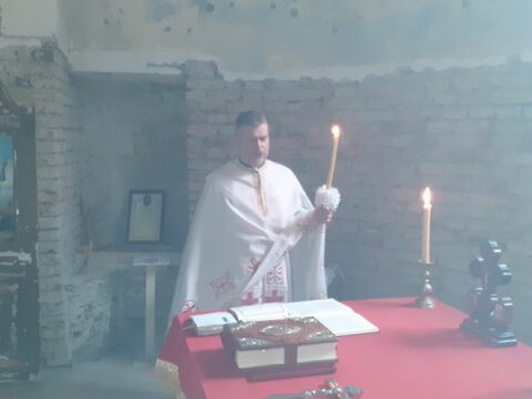 IMG-2de31898ace48490ef35420fc674d2ed-V_resize