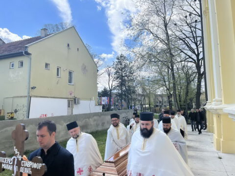 IMG-37f86050b5d41e16609537140c1bd64c-V_resize