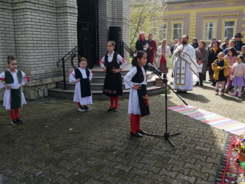 IMG-7c9e9dfca9216339f289e6ae5155a4e4-V_resize