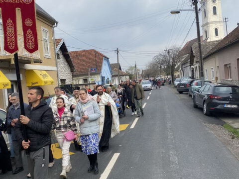 IMG-b6bd60c60d9caf1b4df1068229a7de81-V_resize