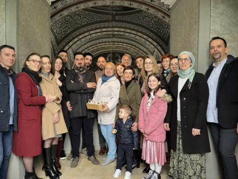 IMG-c4ddef1e5fd7afd6df40674612066f9a-V_resize