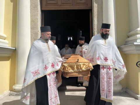 IMG-e96fcfa56e29e0c95928952cbf4bd231-V_resize