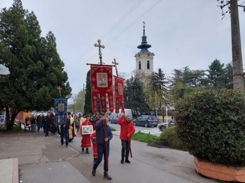 IMG-f4137f02e13eeeebccdca5e3e2b93760-V_resize