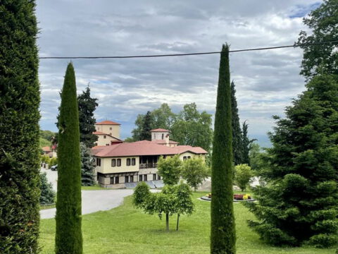 2b37bb5b-64fc-4e1a-ad16-83eeef5de7f5_resize