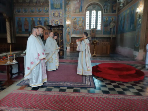 IMG-06c265a9071d3a025c9dd912b88dba40-V_resize