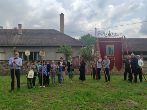 IMG-238307f74769dab413b6a950d38e8807-V_resize