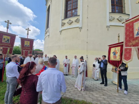 IMG-334380c3d7bcc84b1f4251e39306ba9d-V_resize