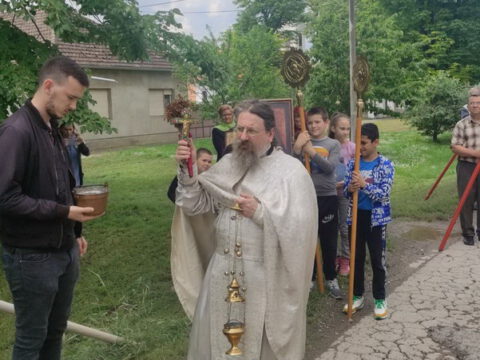 IMG-4c4d5aeb3d799d111259c1c28c76cec1-V_resize