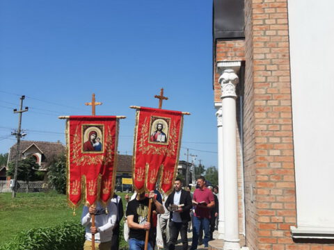 IMG-57c081c751f2cf4e9cbc7a06a858ea1a-V_resize