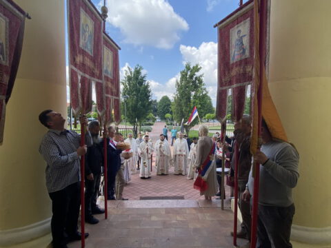 IMG-5ccbd878ae33d6a64c6ebf39d33626ed-V_resize