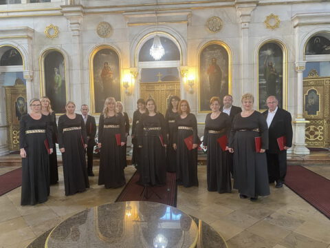 IMG-74c39e99d7aeb46584d5870047fdbb30-V_resize