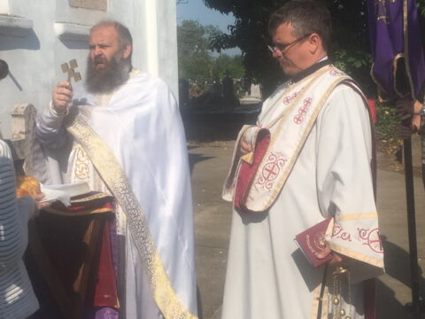 IMG-98ba1ecd2e1cbb45e571379082316d9d-V_resize