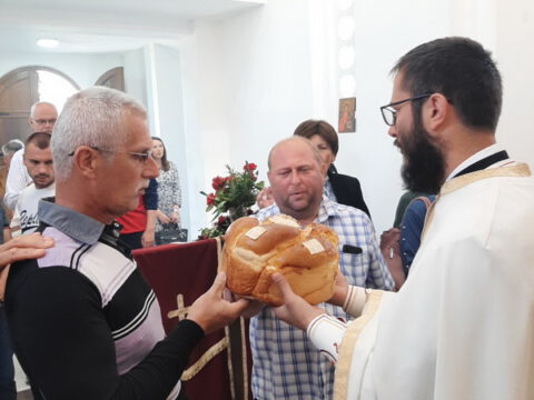 IMG-9e15d9e92df800923a05a368fb1ed809-V_resize