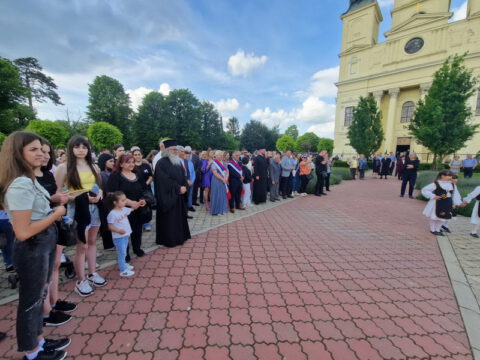 IMG-a167e32324f2957bd392fd4be1230331-V_resize