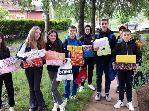 IMG-ce003387577ea21cb1b386315f87aaa5-V_resize