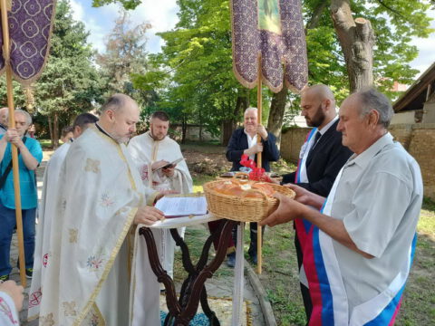 IMG-e8da3b8a3325020974ff74c7b1c0554a-V_resize