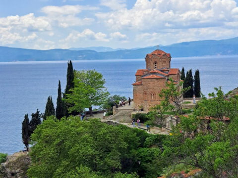 IMG-e939cd6982d140091cd03ce104bf102e-V_resize