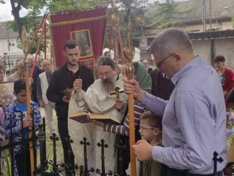 IMG-f3e810b7d4815c7555737e3ef1041b04-V_resize