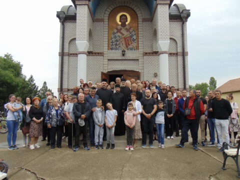 IMG-8230df359690316f9131f6cc511e9bfe-V_resize