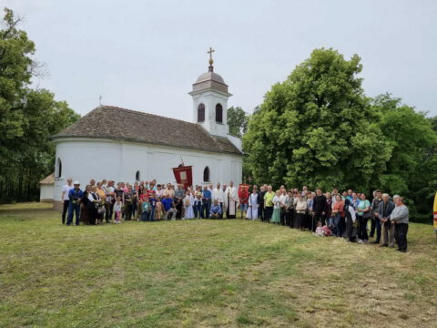 IMG-bd977b49ea29d1e71fda7993a73fc25e-V_resize