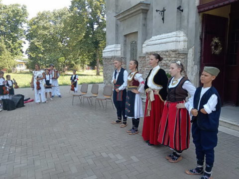 1689611802538_resize