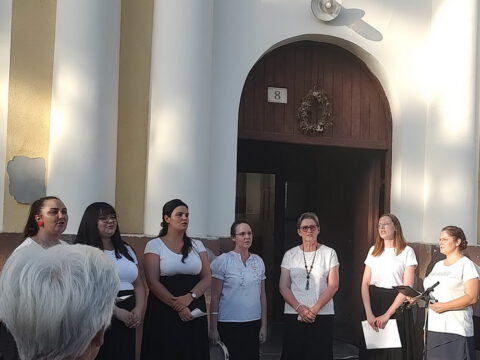 IMG-13f349c9bf30737050f5ba19d44890ba-V_resize