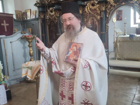 IMG-27d34c85cdd949aa900c39362dc7d93d-V_resize