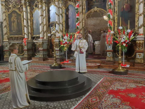 IMG-2b800abca925d7d378ad22cc2d354737-V_resize