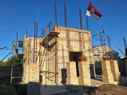 IMG-583ebe9b2345dc560e2d6ad79347ea4b-V_resize