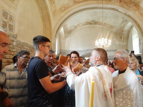 IMG-6f6a2333c8258544e275f4655da53d25-V_resize