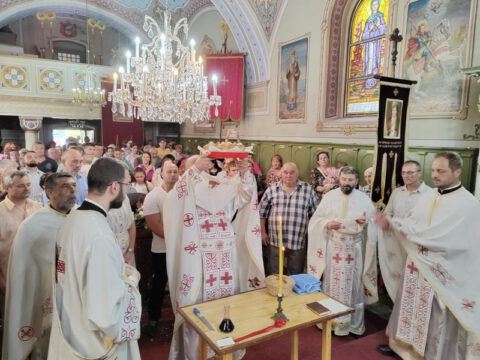 IMG-a2cf3f4e863b05b3ec6b5f78747c7d10-V_resize