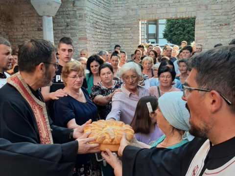 IMG-c67351ad36d95f2c6ce042853d740e8a-V_resize