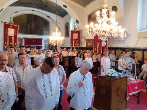 IMG-c868e8dc9e2fb16dd716745dfde17683-V_resize