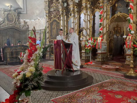 IMG-d3b40f483a54e0418026b767948218a5-V_resize